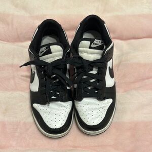 Nike Panda Dunks